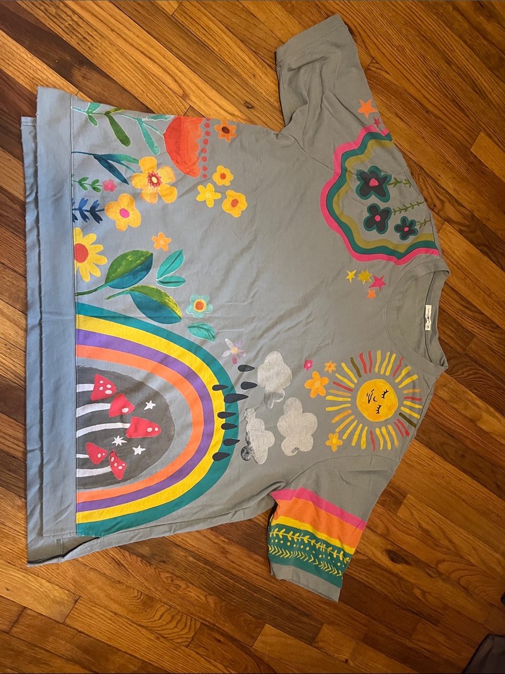 NATURAL LIFE Gray Short Sleeve Oversized Tee with Rainbow, Sun & Floral Art
